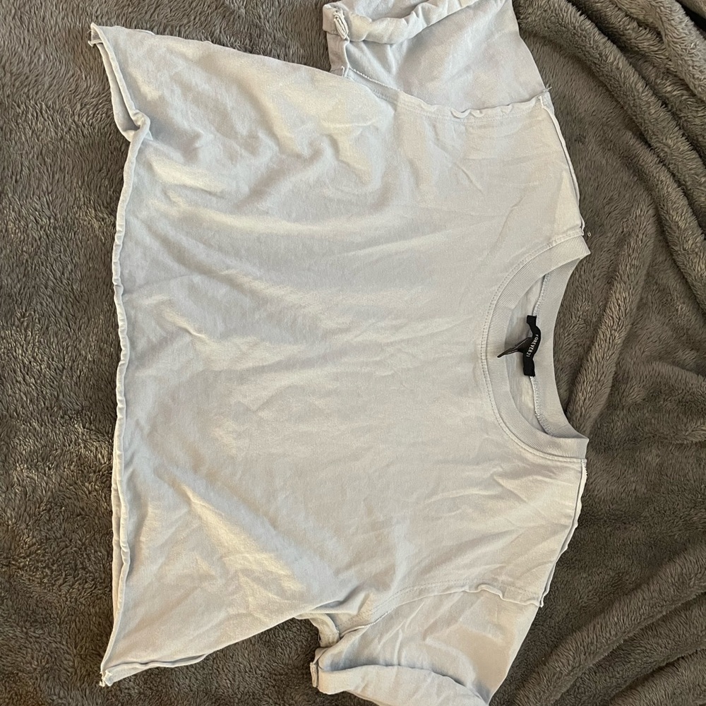 Forever 21 cropped tee light blue S